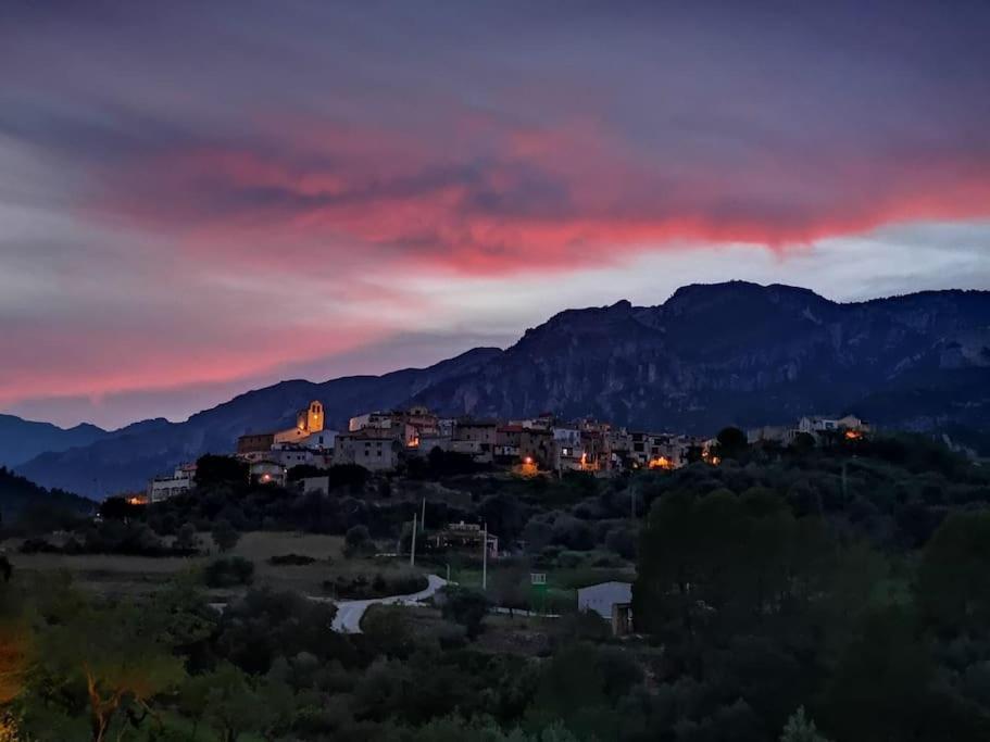 Ca La Cabrera Apartment Alfara de Carles Bagian luar foto