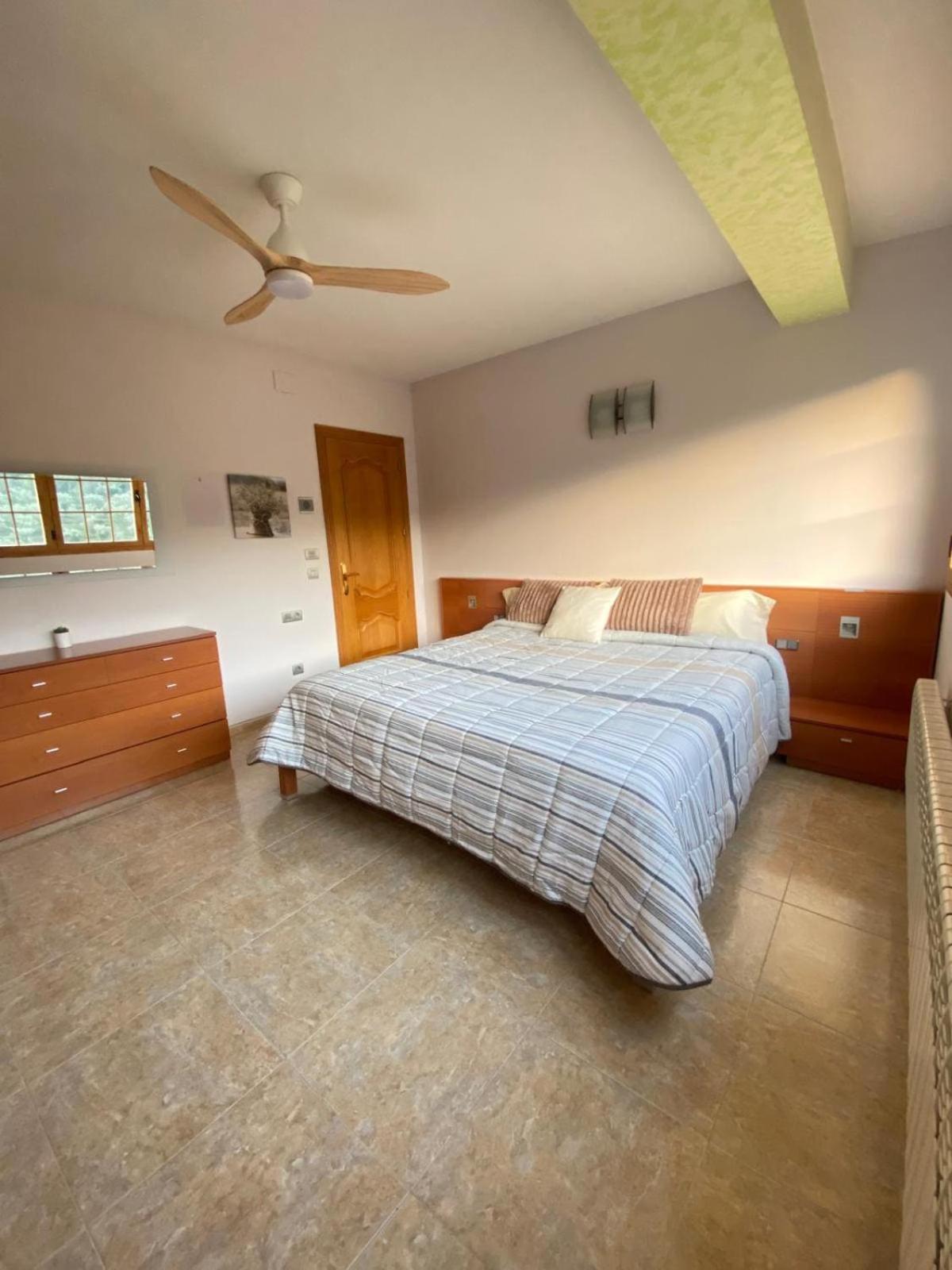 Ca La Cabrera Apartment Alfara de Carles Bagian luar foto